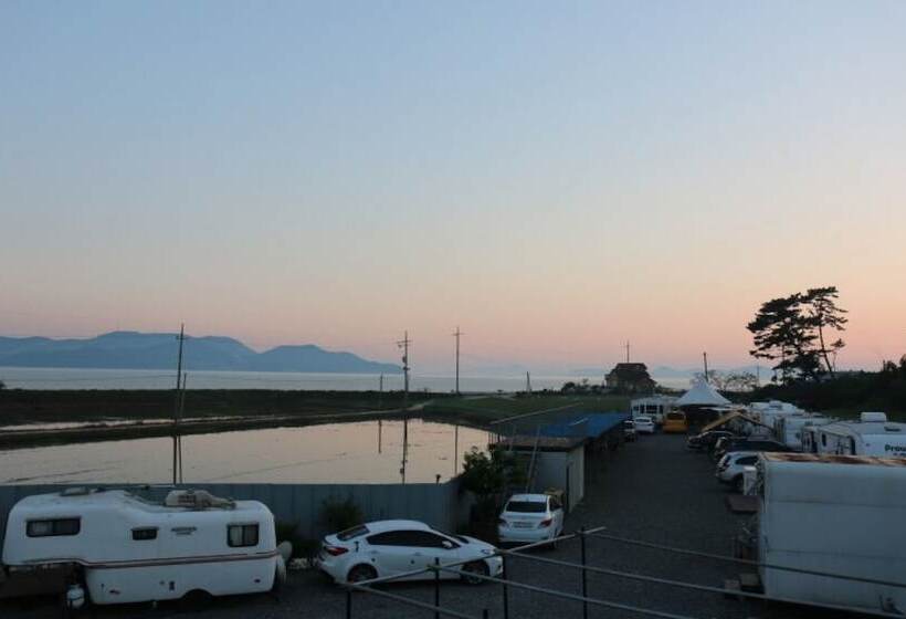 فندق Taean Mom Village Caravan Camping