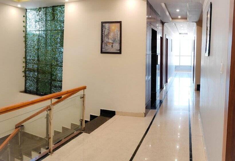 Hotel The Royal Bhumesh