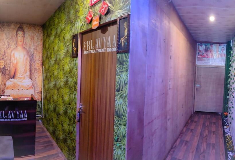 Hotel The Royal Bhumesh