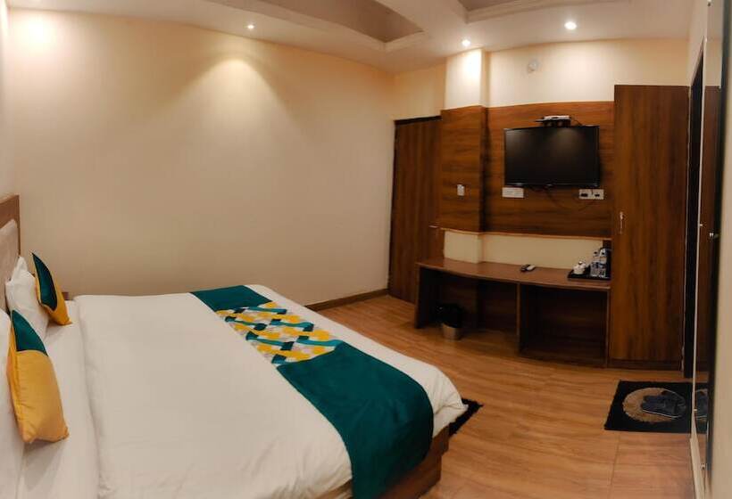 Hotel The Royal Bhumesh