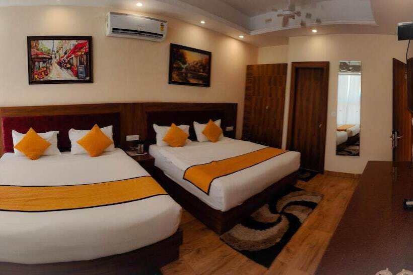 Hotel The Royal Bhumesh