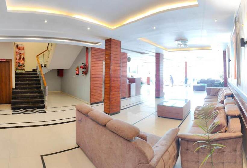 Hotel The Royal Bhumesh