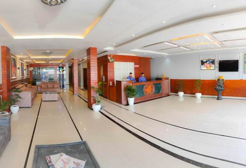 Hotel The Royal Bhumesh