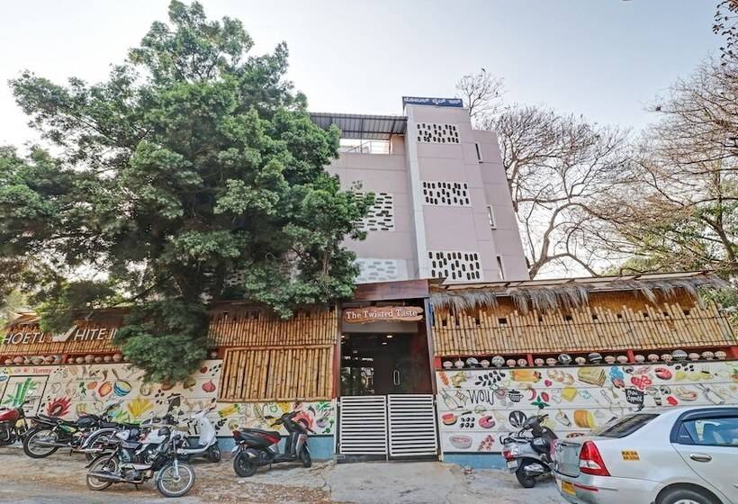 בית מלון כפרי Treebo White Inn Koramangala