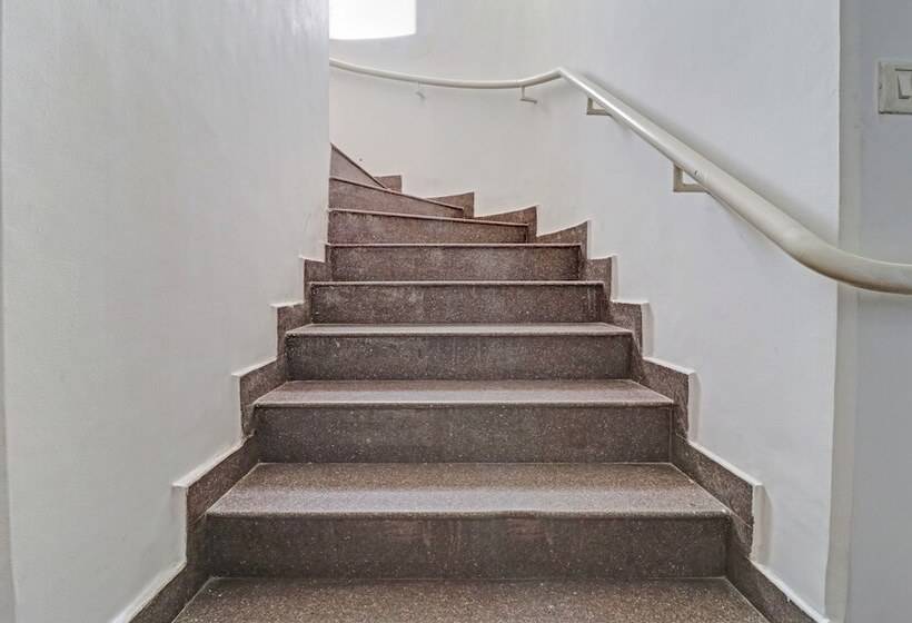 בית מלון כפרי Treebo White Inn Koramangala