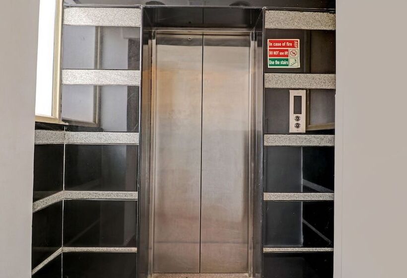 בית מלון כפרי Treebo White Inn Koramangala