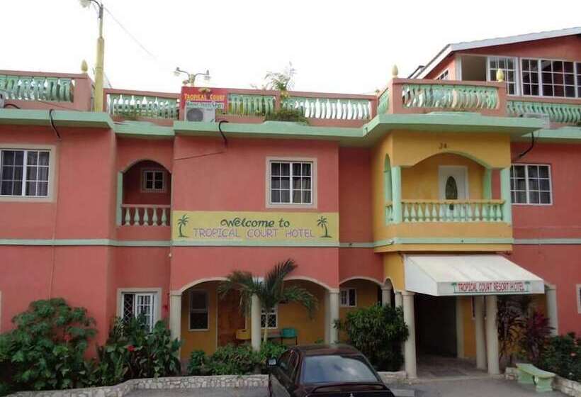 هتل Tropical Court