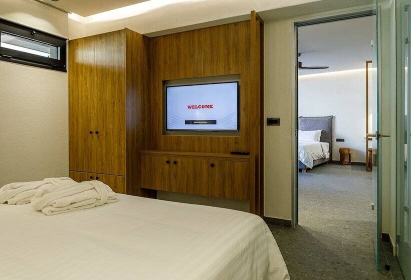 Hotel Utopia Luxury Suites