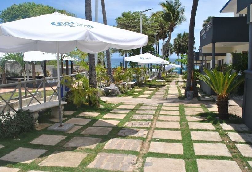 هتل Y Villas Salamar