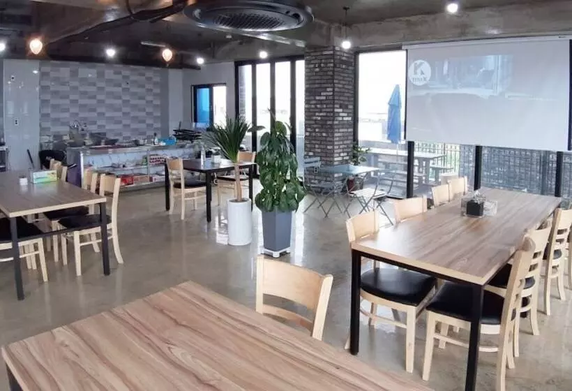 Jeju Woljeong Hill Pension