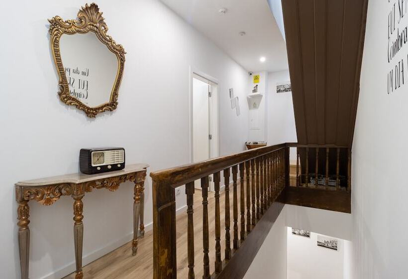 Пансион Coimbra City Charm