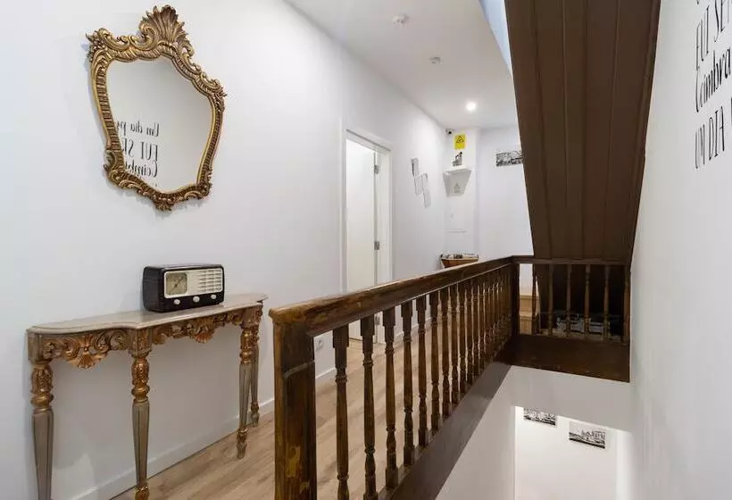 پانسیون Coimbra City Charm