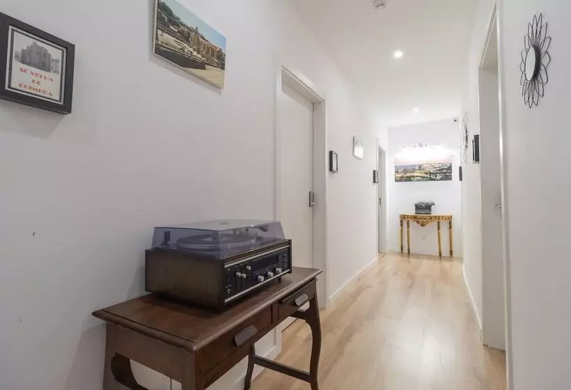 پانسیون Coimbra City Charm