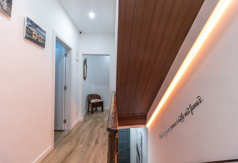 Пансион Coimbra City Charm