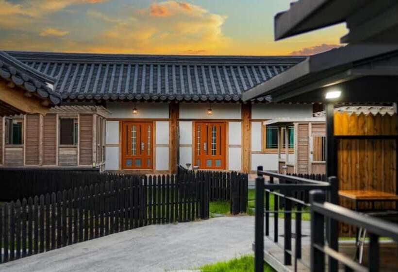 Pensiune Gyeongju Onmaru Hanok Pool Villa