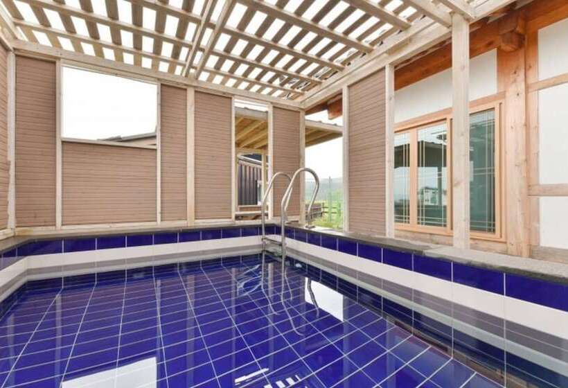 Pensiune Gyeongju Onmaru Hanok Pool Villa