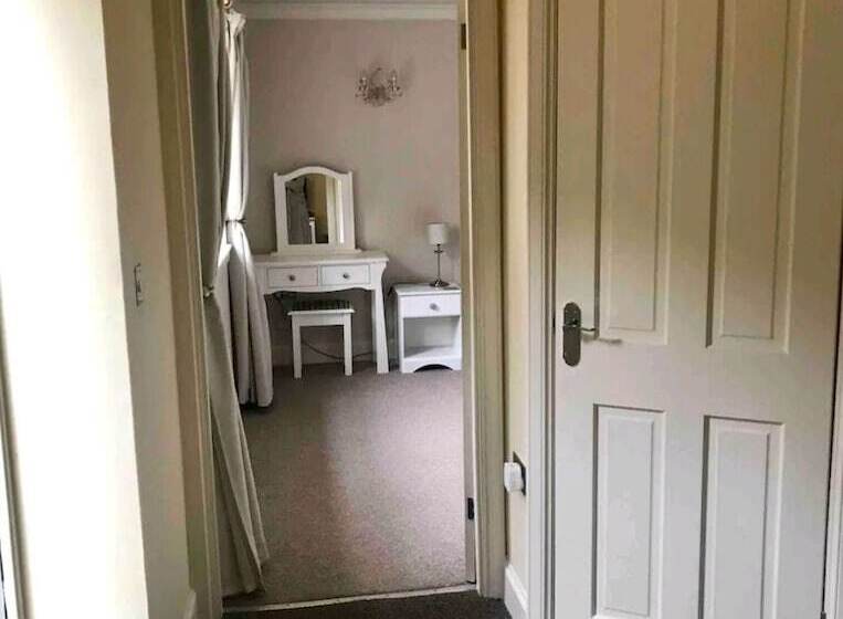 住所  Millstone Cottage Archiestown