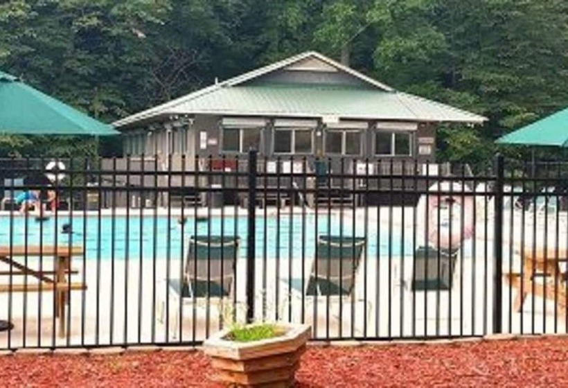 Riversong  Beautiful Cabin Located On Coosawattee River Game Room And Hot Tub