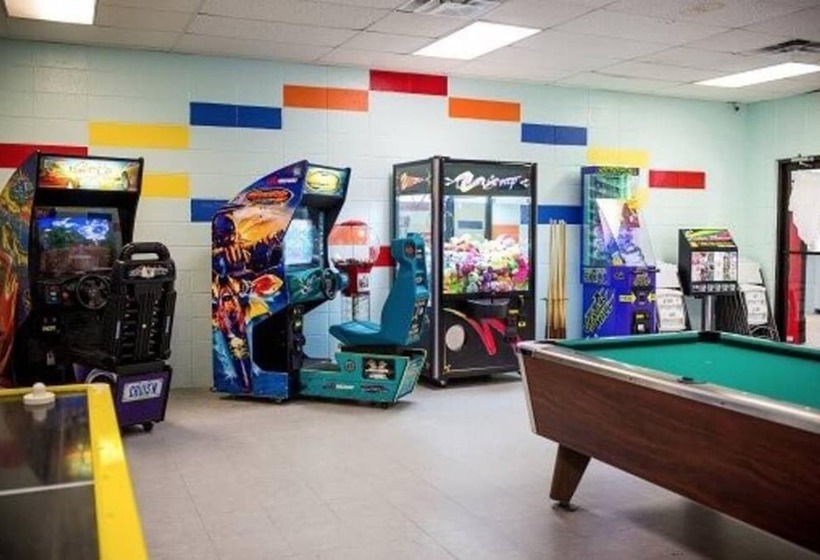 Riversong  Beautiful Cabin Located On Coosawattee River Game Room And Hot Tub