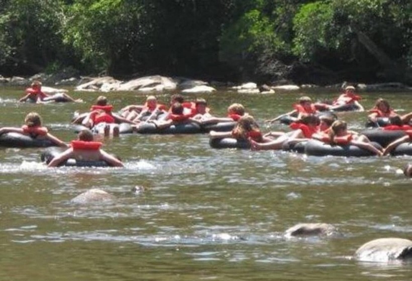 Riversong  Beautiful Cabin Located On Coosawattee River Game Room And Hot Tub