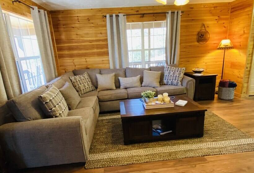 Rustling River Cabin