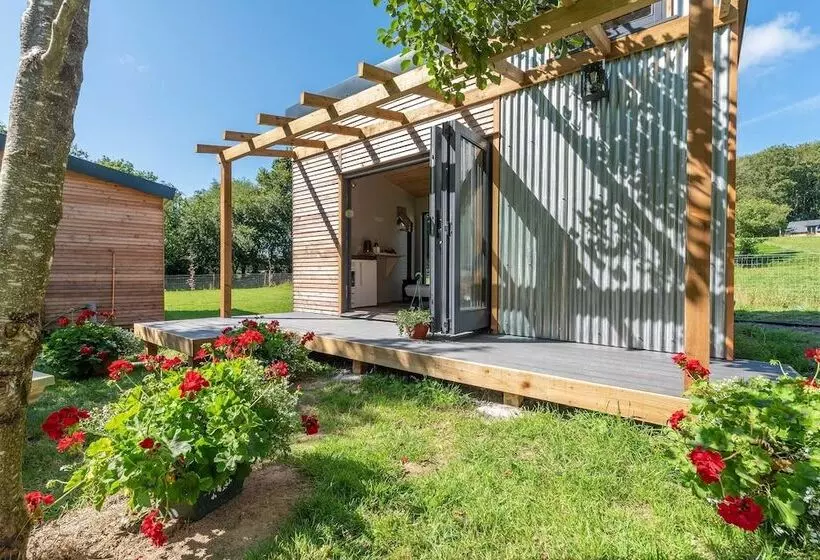 Sunset Cabins At The Oaks Woodland Retreat