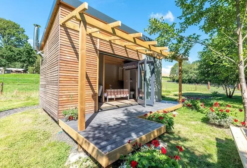 Sunset Cabins At The Oaks Woodland Retreat