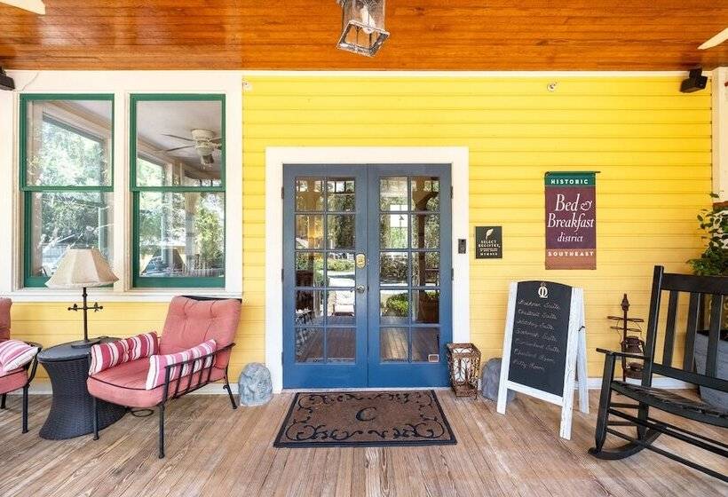 The Laurel Oak Inn Bed And Breakfast