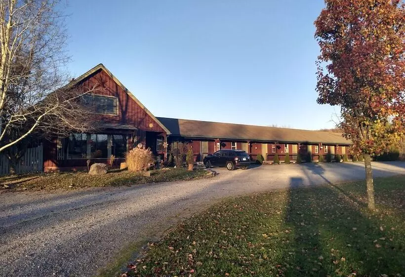 The Meadowlark Inn