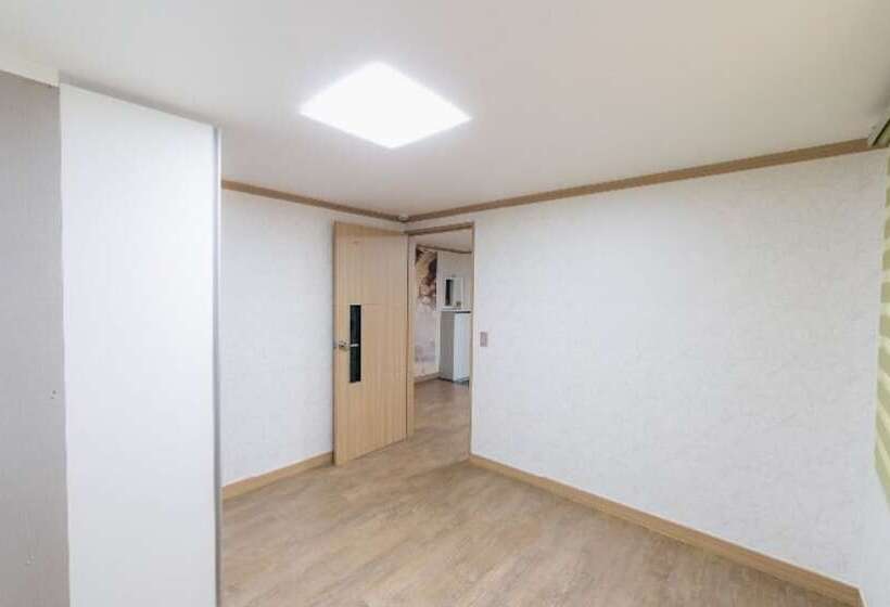 Tongyeong Se An Residence Pension