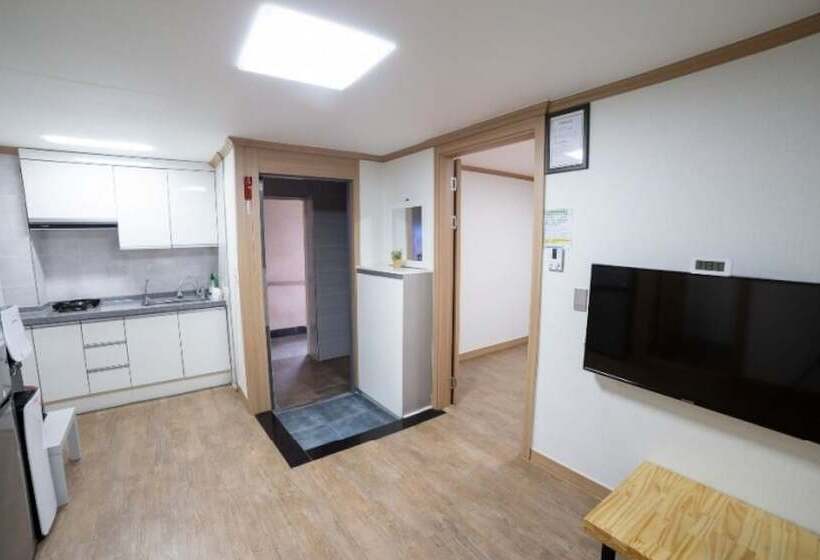 Tongyeong Se An Residence Pension