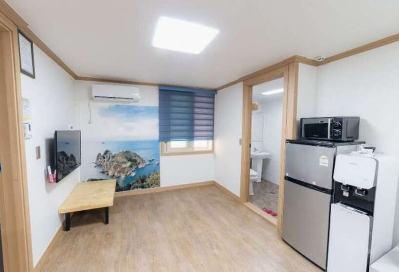 Tongyeong Se An Residence Pension