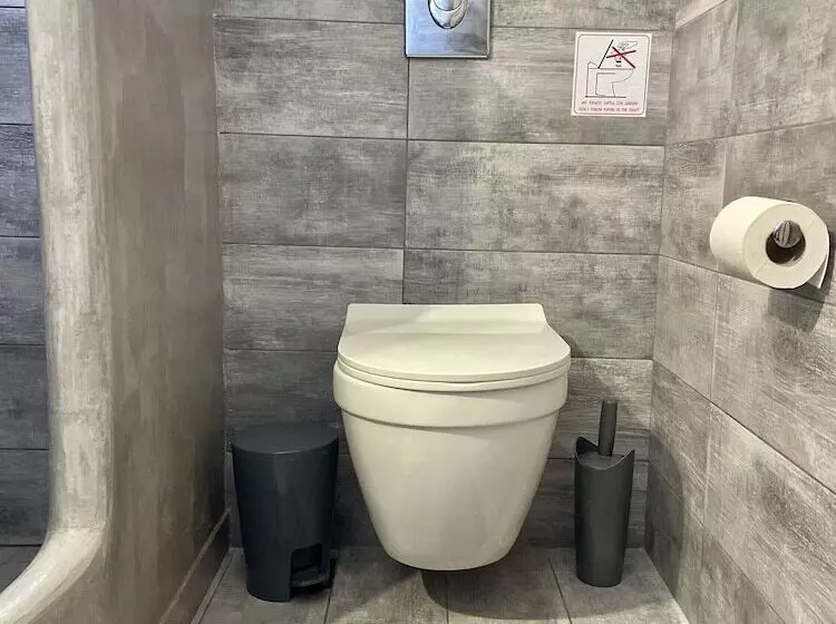 Aeron Suites