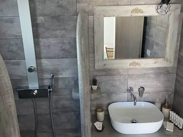 Aeron Suites