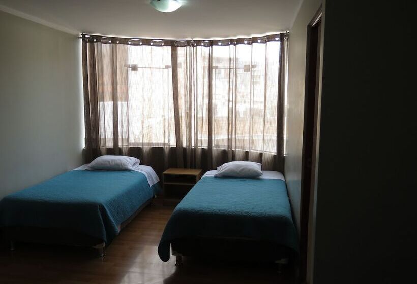 هاستل Hostal Posada Real