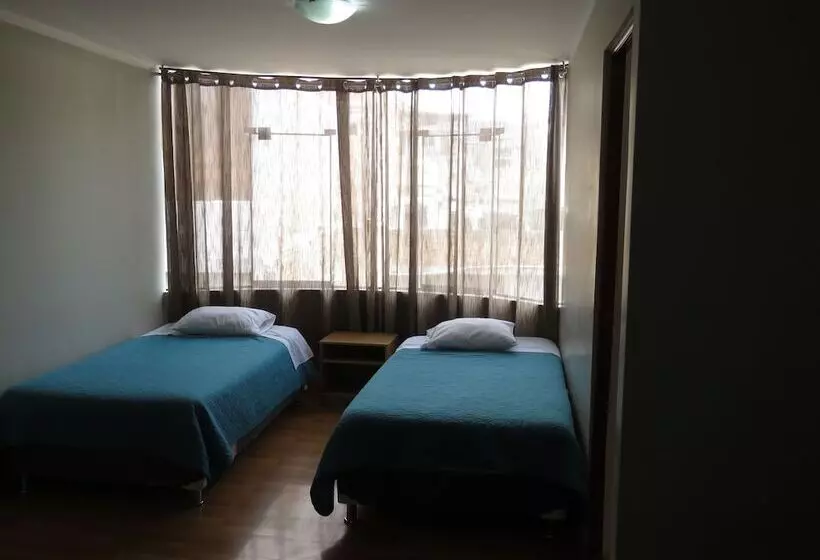 هاستل Hostal Posada Real