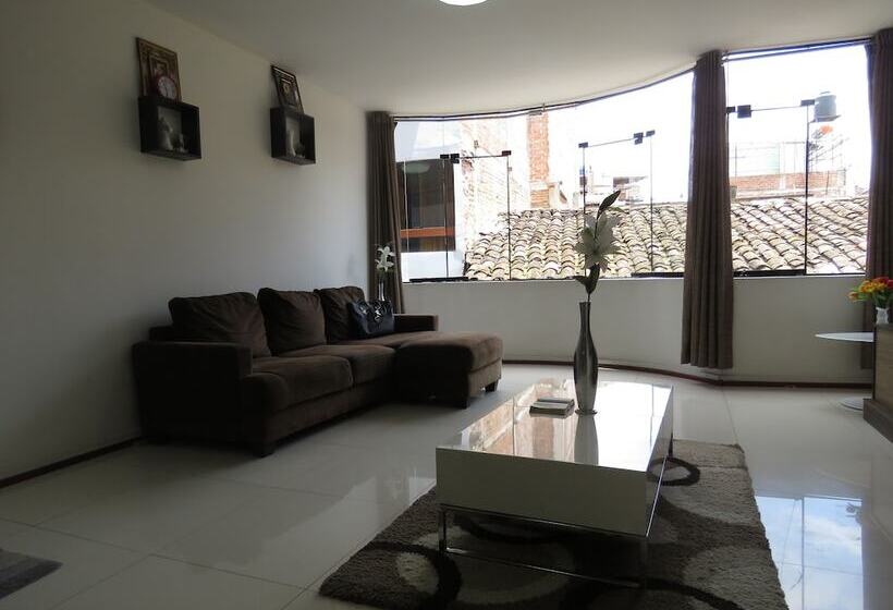 هاستل Hostal Posada Real