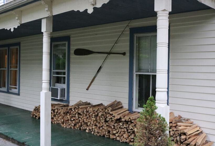 צימר Nine River Road