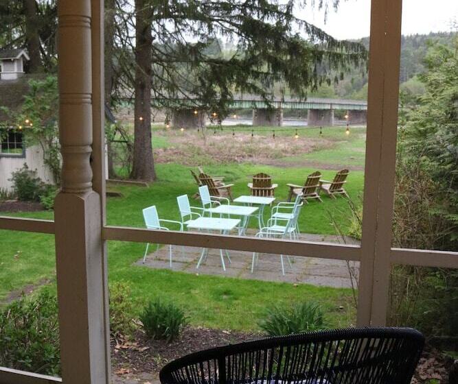 צימר Nine River Road