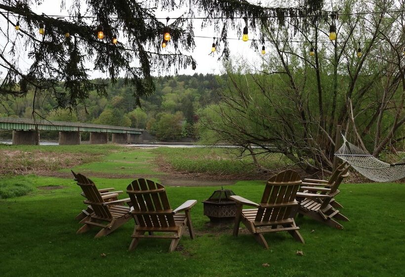 צימר Nine River Road