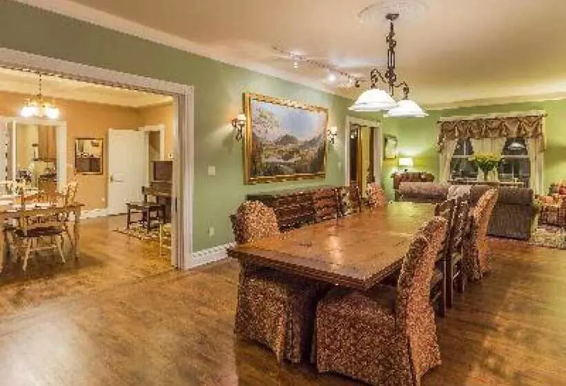 Aamiaismajoitus (B&B) Raritan Inn