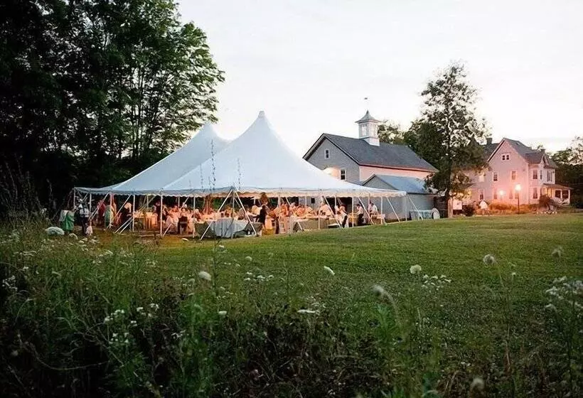 Aamiaismajoitus (B&B) Raritan Inn