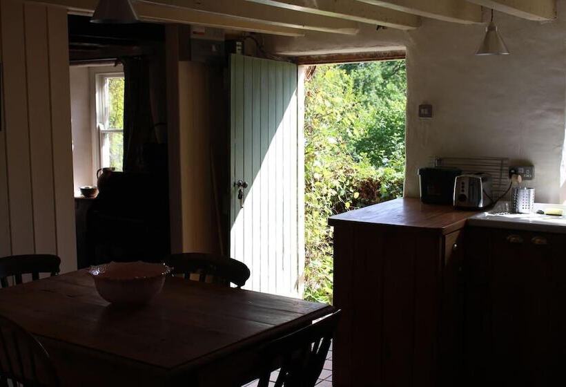 Relaxing Pet Friendly 2 Bed Cottage In Rhandirmwyn