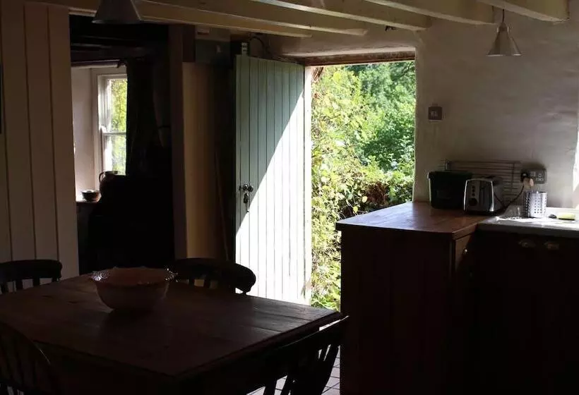 Relaxing Pet Friendly 2 Bed Cottage In Rhandirmwyn