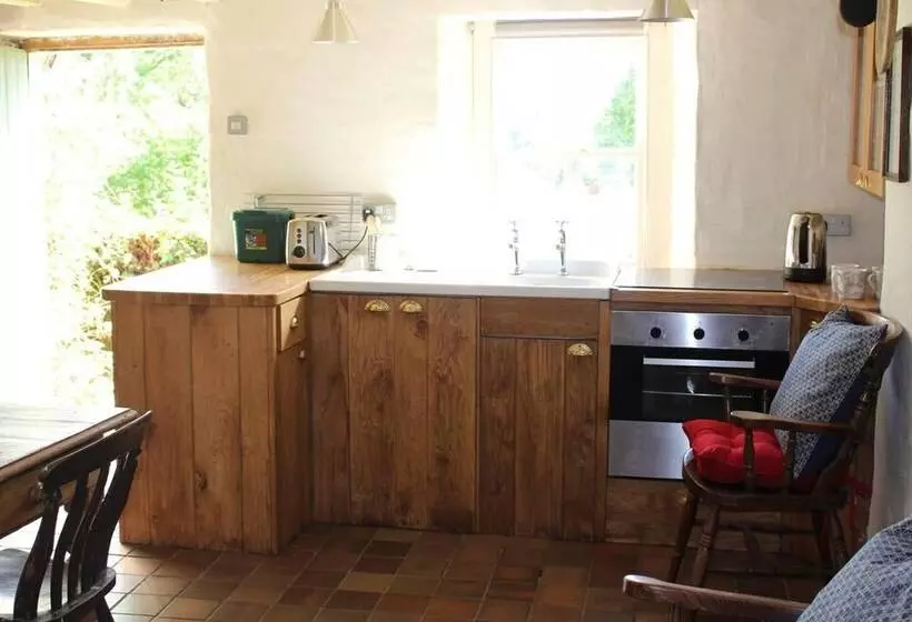 Relaxing Pet Friendly 2 Bed Cottage In Rhandirmwyn