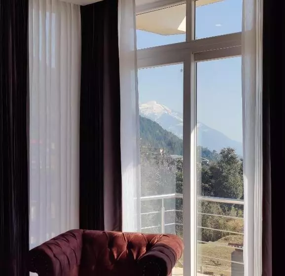 Aliza Inn And Suites By Srs Hotels