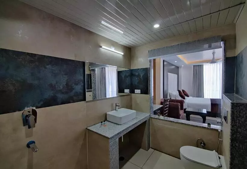 Aliza Inn And Suites By Srs Hotels