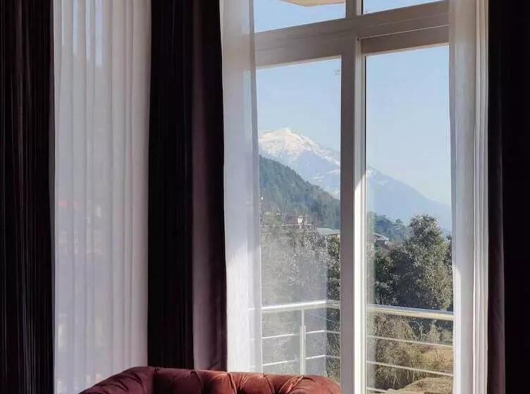 Aliza Inn And Suites By Srs Hotels