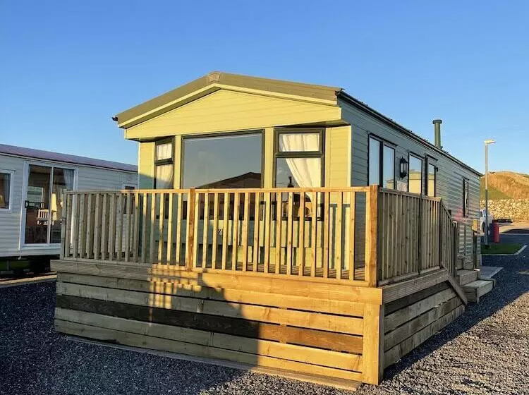 Hotelli Beautiful 2 Bed Static Caravan
