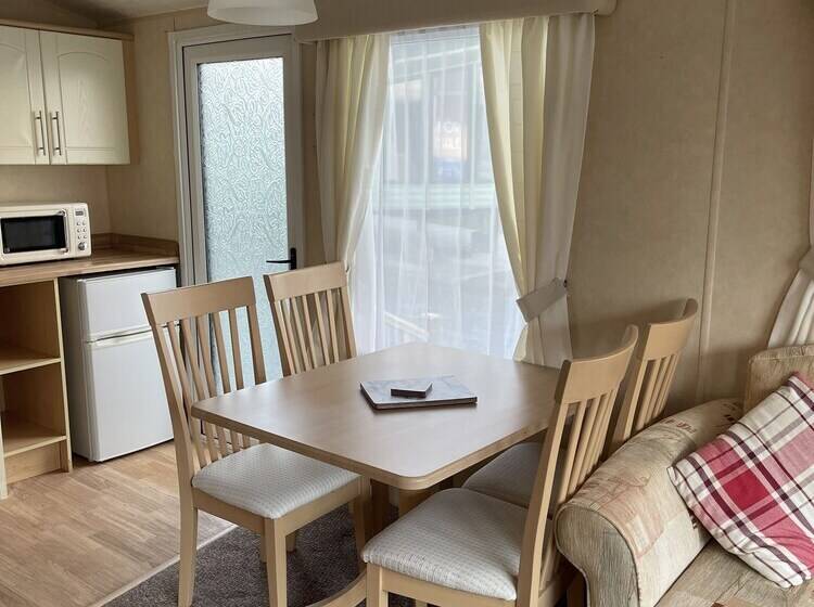 Hotel Beautiful 2 Bed Static Caravan
